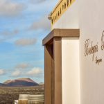 Ruta-de-senderismo-por-La-Geria-paisaje-del-vino-de-Lanzarote-marzo-2018-Bodegas-Rubicón